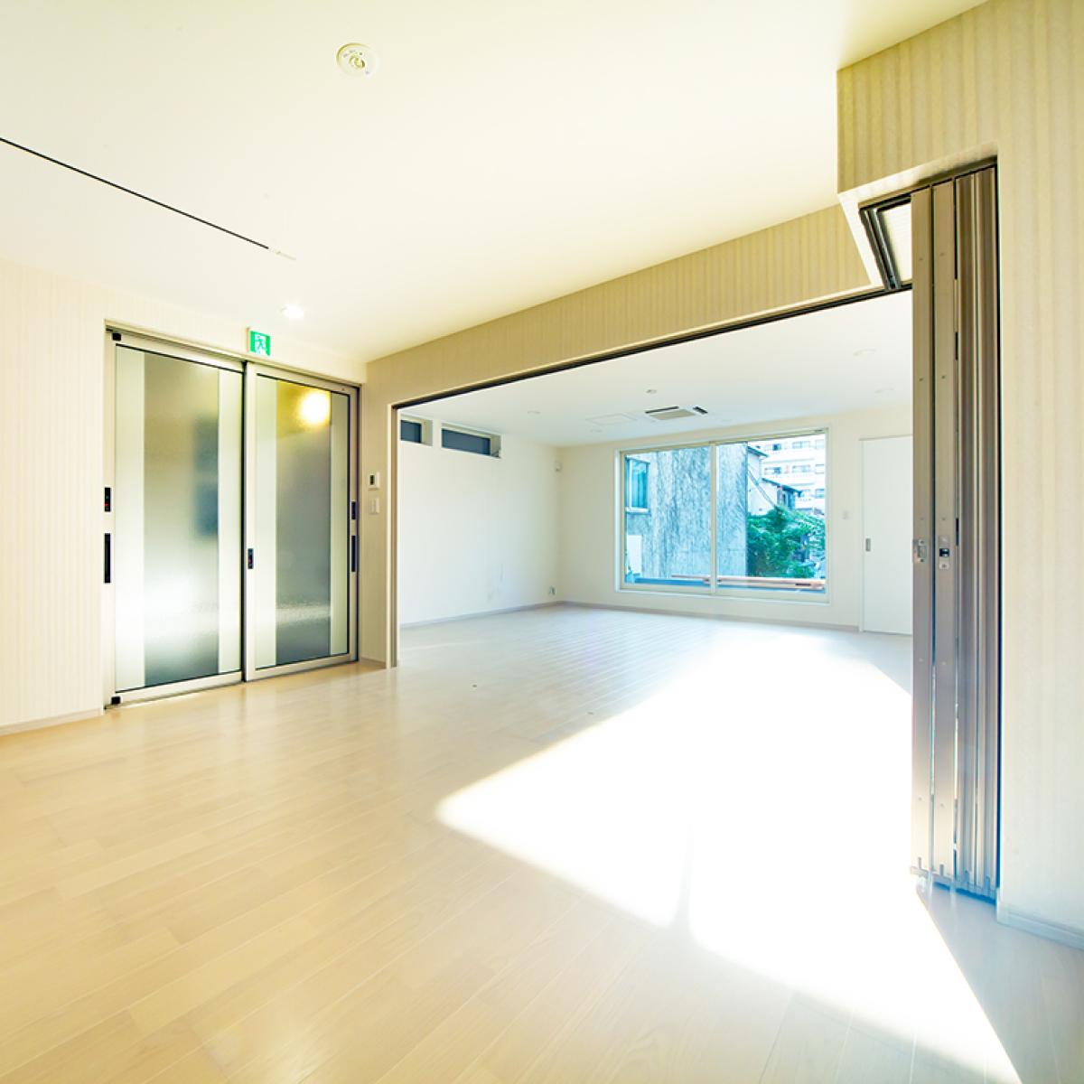 カフェ&バー新築工事の2階部分の様子をご紹介します